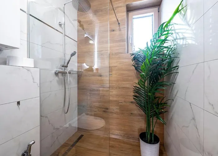 Alex Slovensky Raj Apartman *